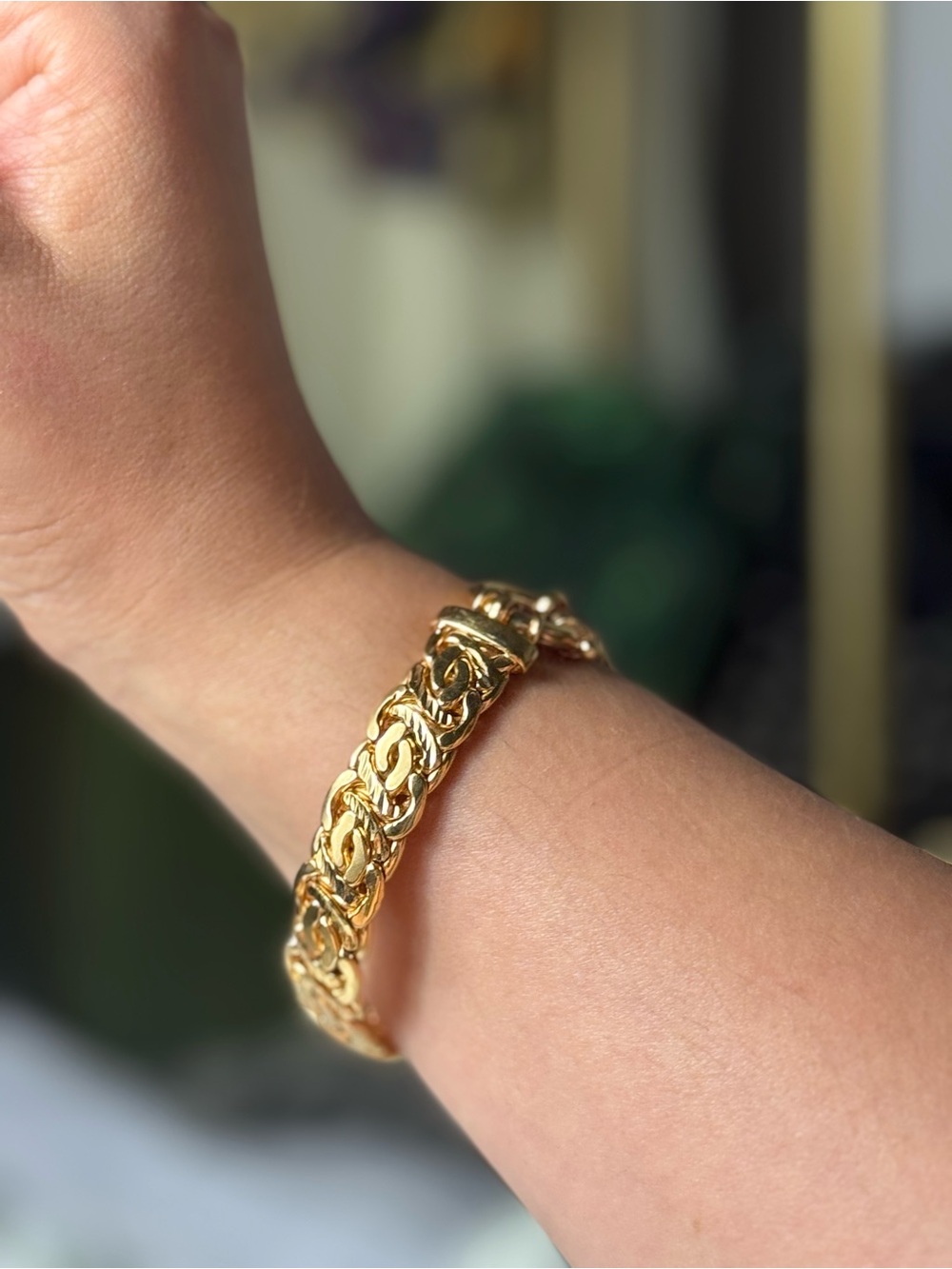 Vintage OTC 18KT Italian Gold Plated Women's Linked Chain Bracelet Toggle Clasp - Picture 3 of 16